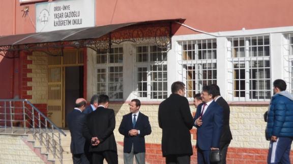 Yaşar Gazioğlu İlkokulu Koridor ve Merdivenleri Yenilendi