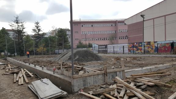Mehmet Necati Vidinli Mesleki ve Teknik Anadolu Lisesi Halı Saha İnşaatı Ziyaret edildi