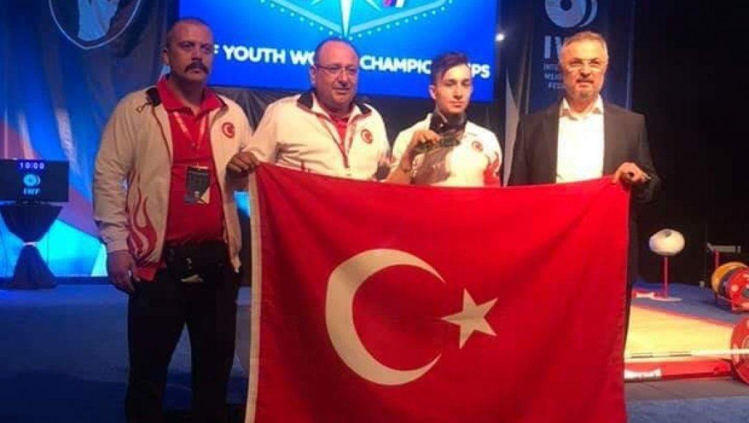 Gururumuz Dünya Şampiyonumuz Yusuf Fehmi GENÇ