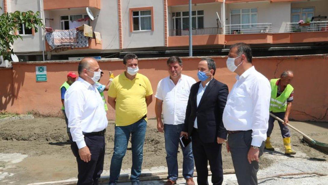Mehmet Akif Ersoy Ortaokulu'nun Bahçesine Düzenleme Yapılıyor