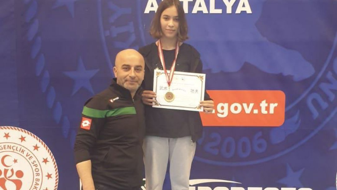 Atatürk Ortaokulu Öğrencimizden Wushu Kungfu Türkiye Şampiyonasında  Büyük Başarı