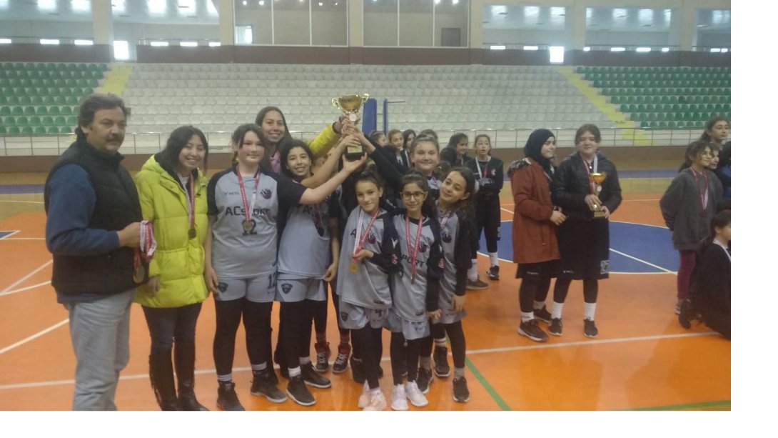 Puset Polvan Ortaokulu Kız Basketbol Takımımızdan Büyük Başarı