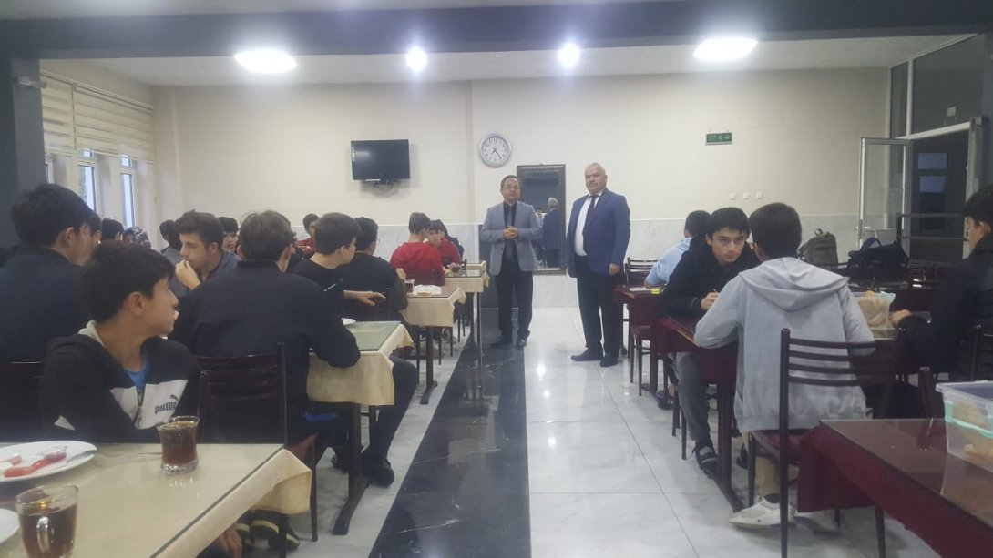 Yusuf Bahri Anadolu İmam Hatip Lisesi Pansiyon Öğrencilerimizle Kahvaltıda Bir araya Gelindi