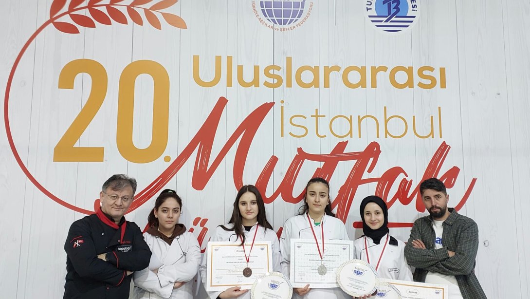  İstanbul Mutfak Günleri Gastronomi Festivalinde Ünye Arif Nihat Asya Mesleki ve Teknik Anadolu Lisesi Öğrencilerimizden Büyük Başarı