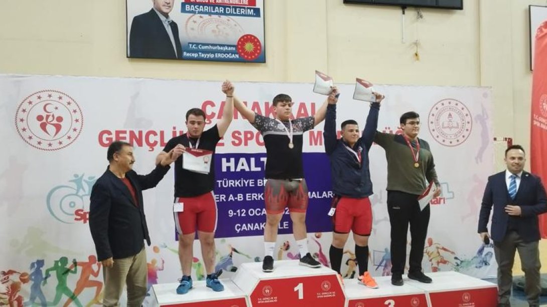 Okullar Arası Genç Erkekler Halter Şampiyonası'nda Adnan Menderes MTAL Öğrencilerimizden Büyük Başarı