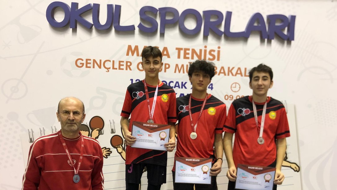 Mehmet Refik Güven Anadolu Lisesi Masa Tenisi Erkek Takımımızdan Büyük Başarı